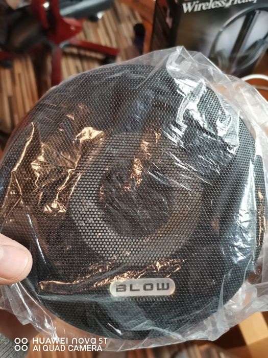 Boxe BLOW BASS.    .