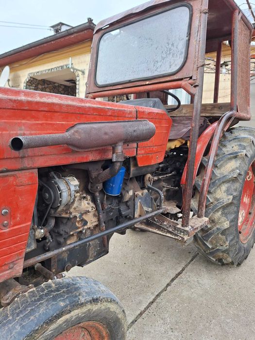 Vand tractor UTB V 445