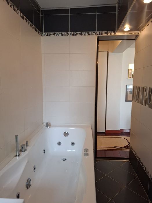 Vand apartament 2 camere ultracental