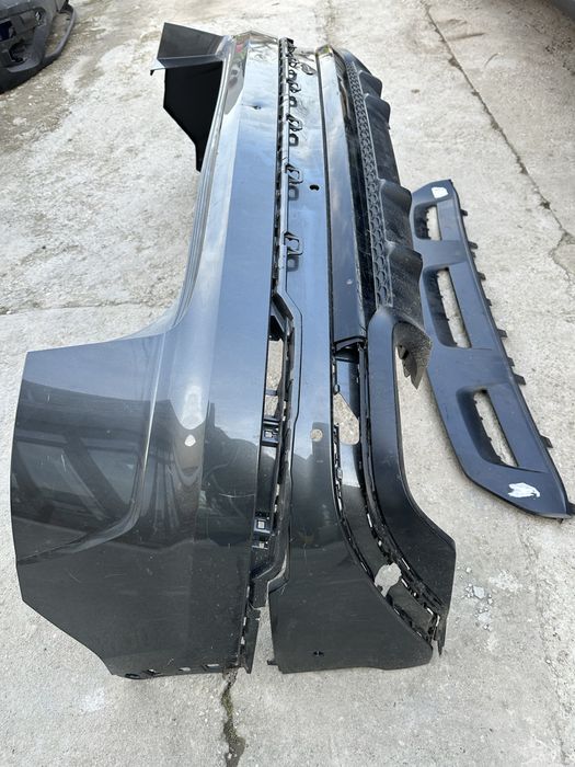 Bară spate audi q8.