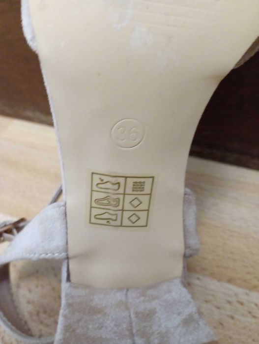 Дамски сандали от набук