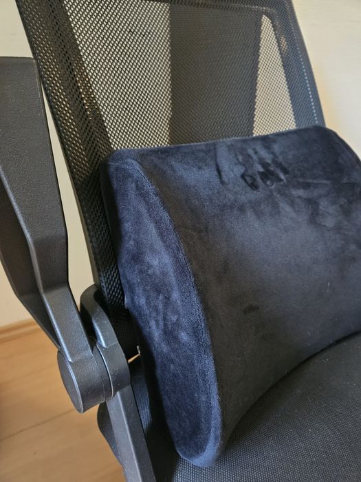 Perna ortopedica lombara pentru scaun din spuma cu memorie Clasica - Neagra