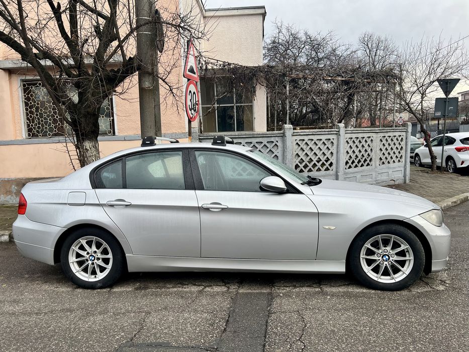 BMW E90, 163 CP, berlina
