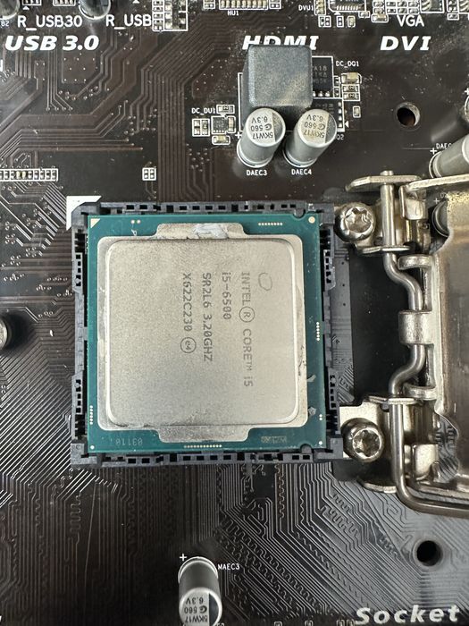 Placa de Baza GigaByte H110M + Procesor i5 6500 si cooler