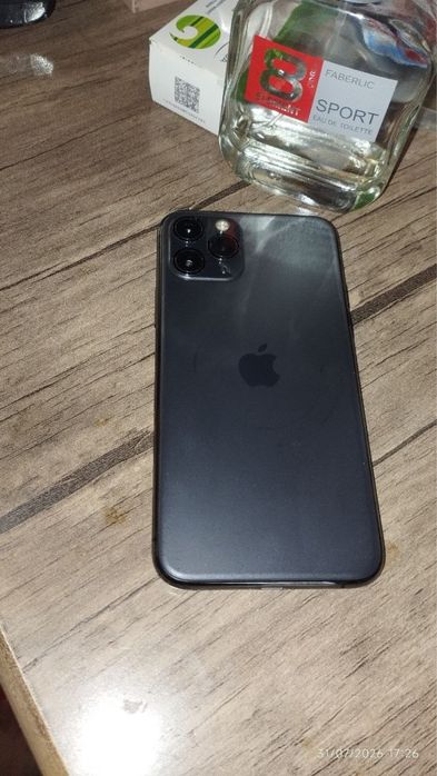 Iphone 11 pro olmaliqda zur holada hamma narasi ishliydi Fesayi Ilaydi