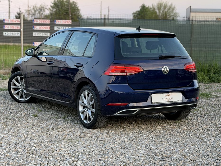 Volkswagen Golf 7 Highline 2017 2.0 TDI 150 cp / 174.000 km / Bord digital / Distronic / CarPlay