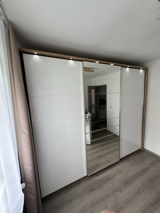 Inchiriez apartament 3 camere