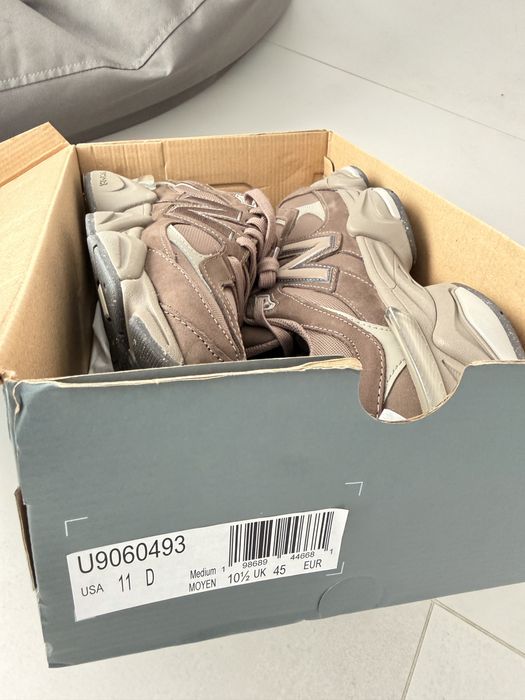 New Balance 9060 Mono Cortado
