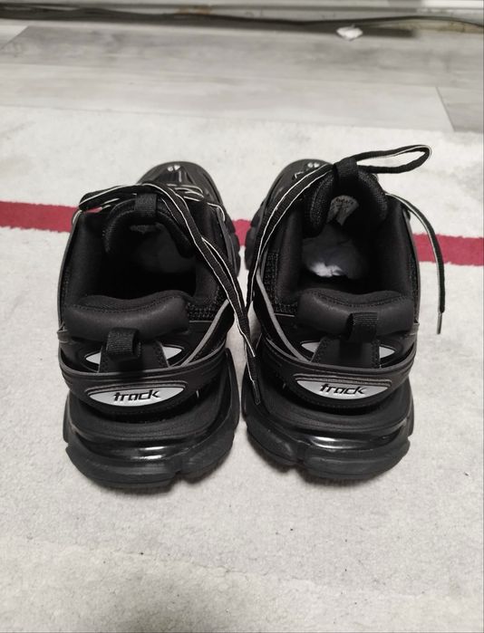 Balenciaga track mărimea 44 noi nouți cu săculeț