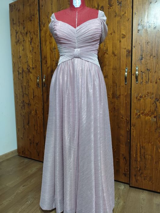 Rochie de seara model făcut pe comanda.
