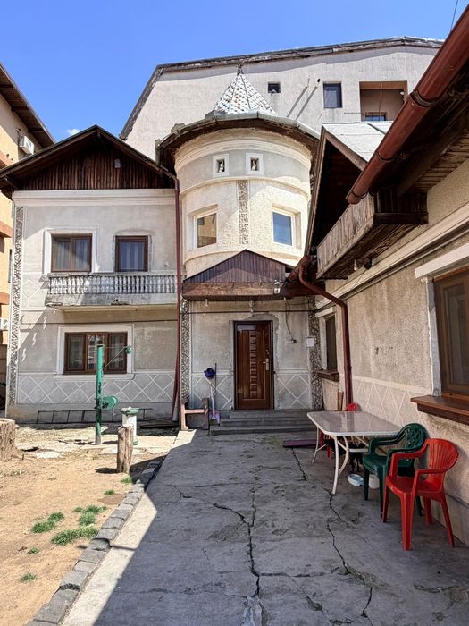Casa de închiriat