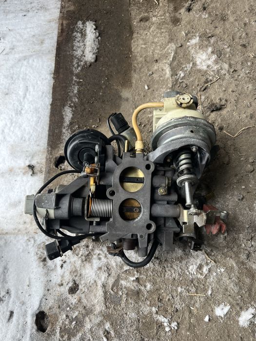 Продам Оригинальный карбюратор Ауди 80 б3