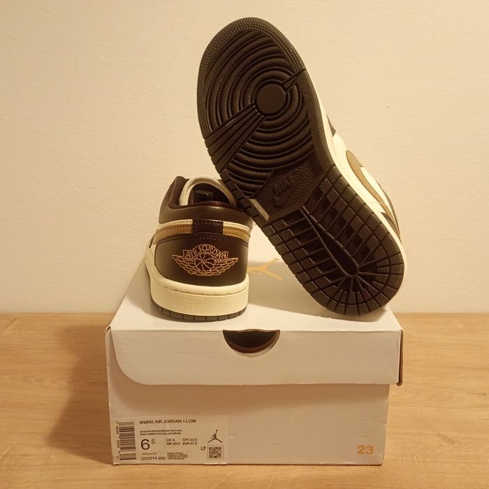 Air Jordan 1 low 37.5