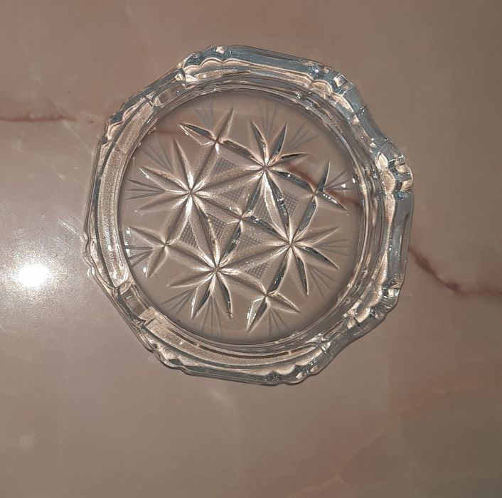 Посуда разная, хрусталь, стекло и т.д.