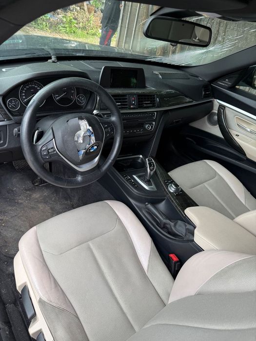 BMW Seria 3 320DX xdrive  4x4 GT harman kardon camere 360 avariat ușor dreapta