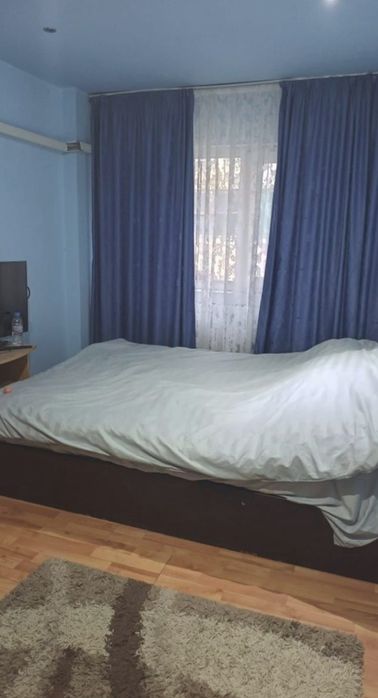 Particular , vând apartament cu 2 camere decomandat Lapus