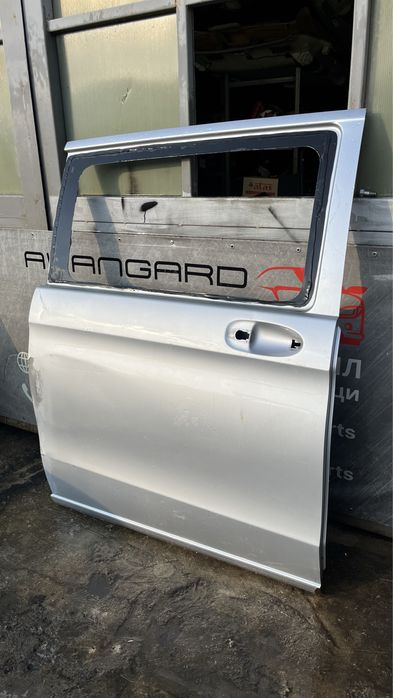 4 броя задна дясна и 1 брой задна лява врата Mercedes Vito W447