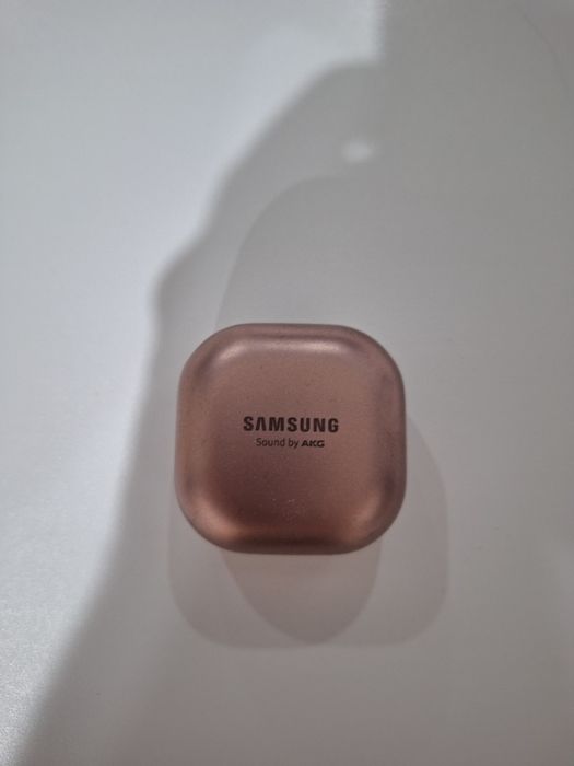 Продам наушники Самсунг
