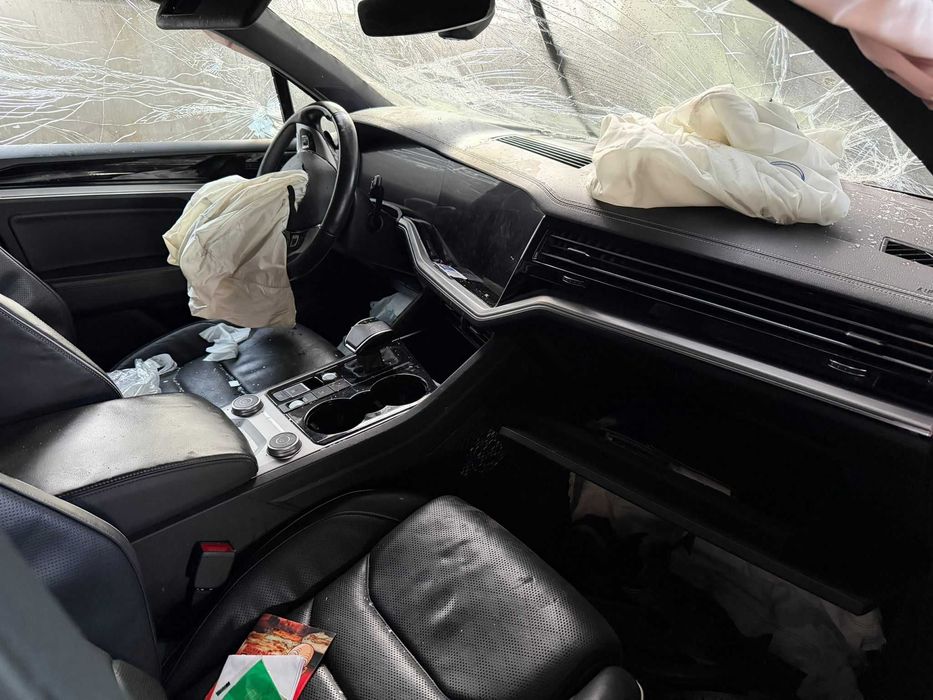 Volkswagen Touareg avariat