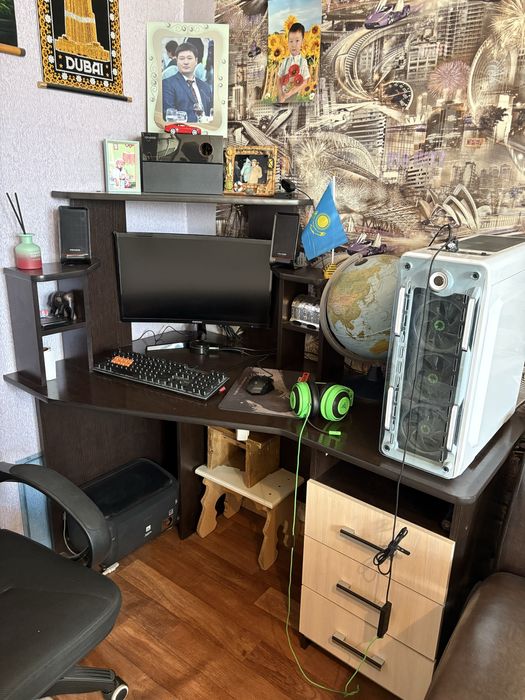 Компьютерный столик бу