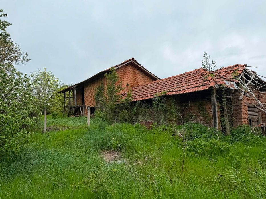 Къща в село Дъбен