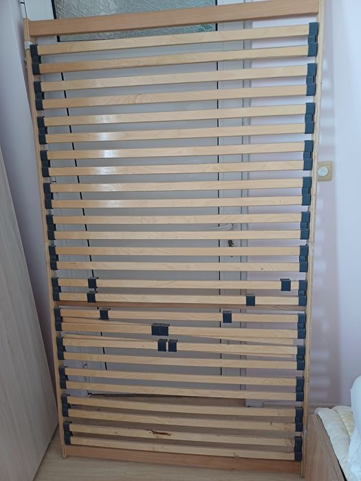 Продавам подматрачна рамка с матрак "Дормео"