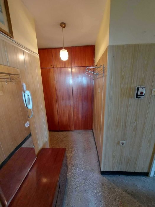 Продава се Двустаен апартамент в Омуртаг - 51 кв.м за 680 €/кв.м - Снимка #9