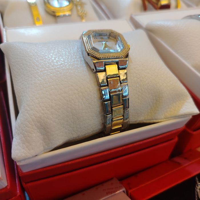 Rolex soati va sovg'a qutisi