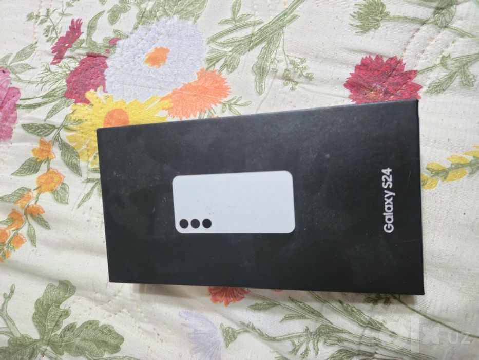 Samsung Gallaxy S24. 256GB 8+8GB ozu.  Tinniq telefon