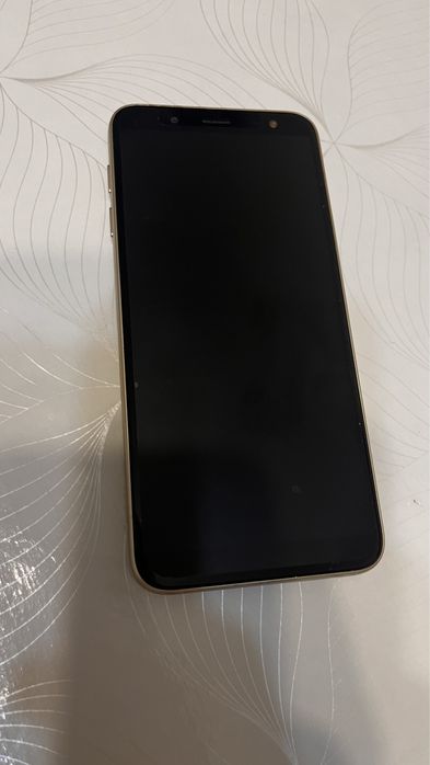 Продам телефон Samsung J6