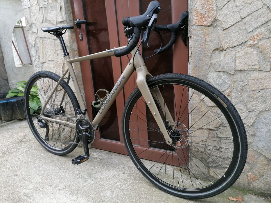 Companion Гравел, Shimano GRX, 2024 г. Хидравлични спирачки