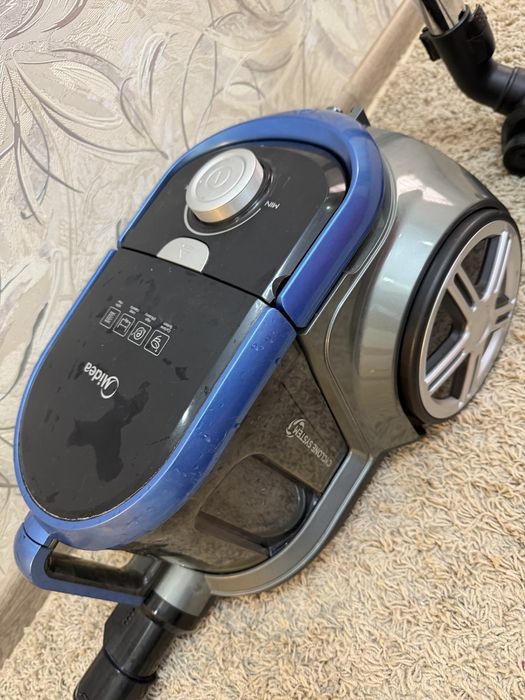 Пылесос сотилади ишлайди холати яхши