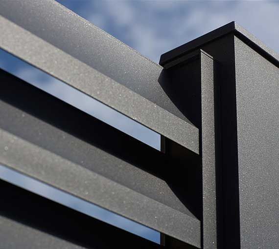 Заборы жалюзи для стены.