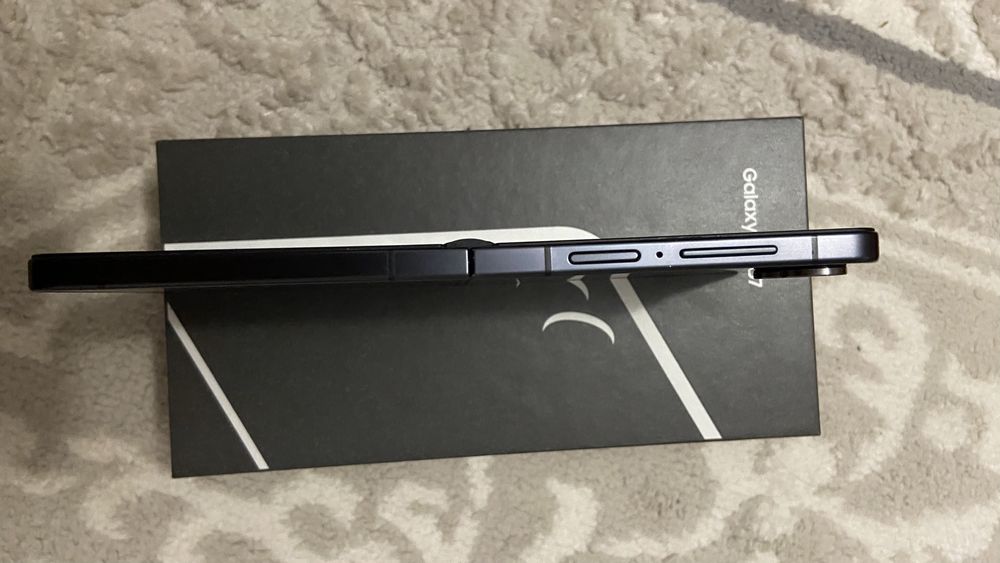 Samsung z flip 7 256gb