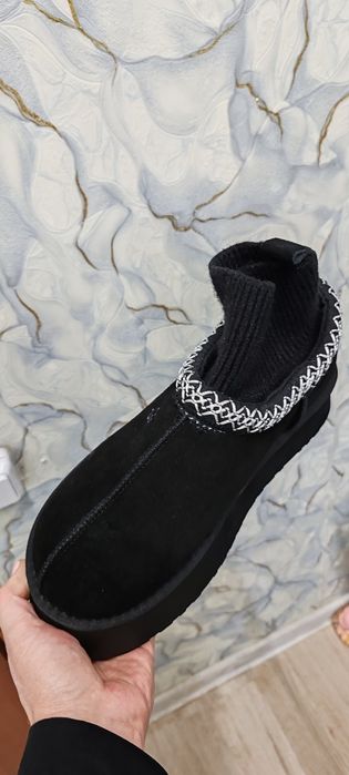 Зимние уги продам новые