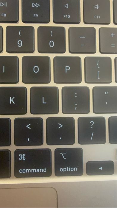 MacBook Air M3 13. Inc,  Space Gray
