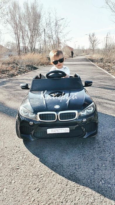 Продам BMW  машинку