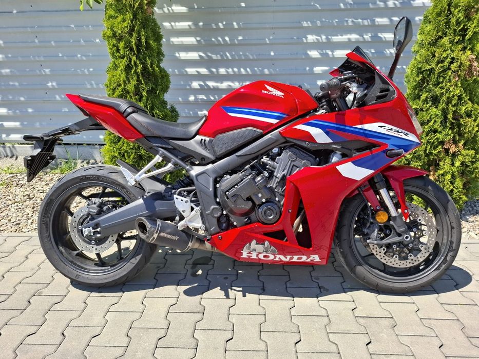 Moto M Parts Ploiesti vinde Honda Cbr 650 R model 2024 E-clutch limitata permis A2