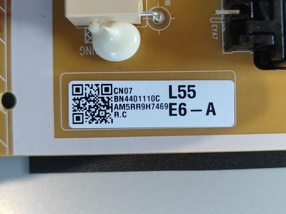 Main board BN94-17512M / BN41-02844 от TV SAMSUNG UE55AU8072U на части