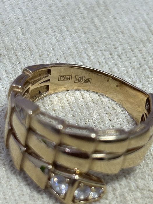 Кольцо из золота / СТ74063