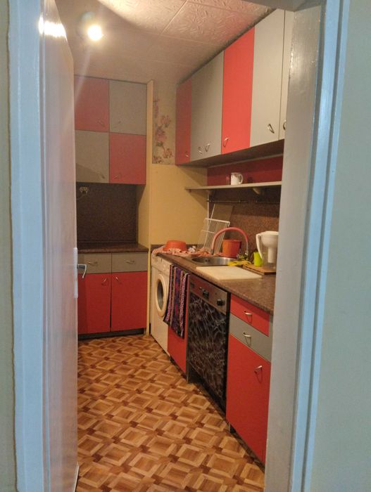 Продава се Четиристаен апартамент в Пазарджик, Идеален център - 132 кв.м за 657 €/кв.м - Снимка #17