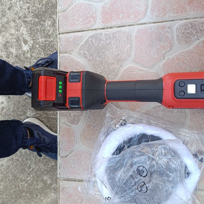 Акумулаторна полираща машина EINHELL