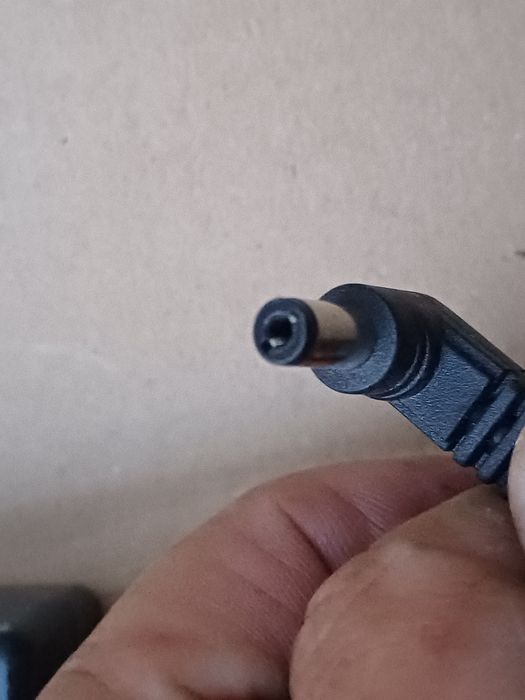 Incarcator alimentator 8v 5000 mA in stare buna