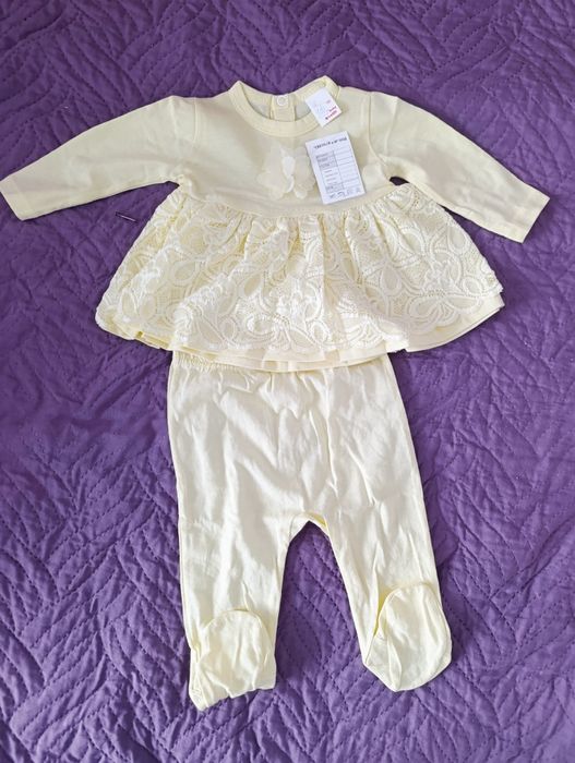 Нови бебешки дрешки