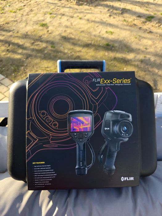 Camera termoviziune FLIR E53