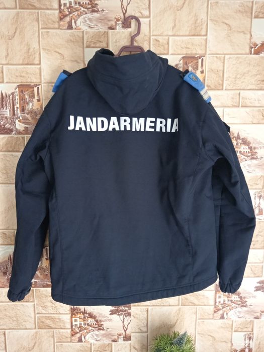 Softshell jandarmi