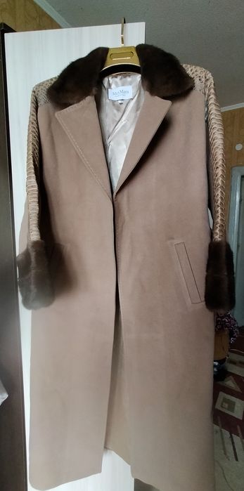 Продам новое пальто и лоферы