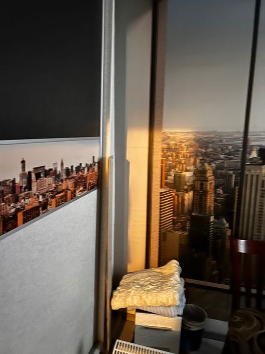 Гардероб  с принт по средата  - изглед на Манхатън