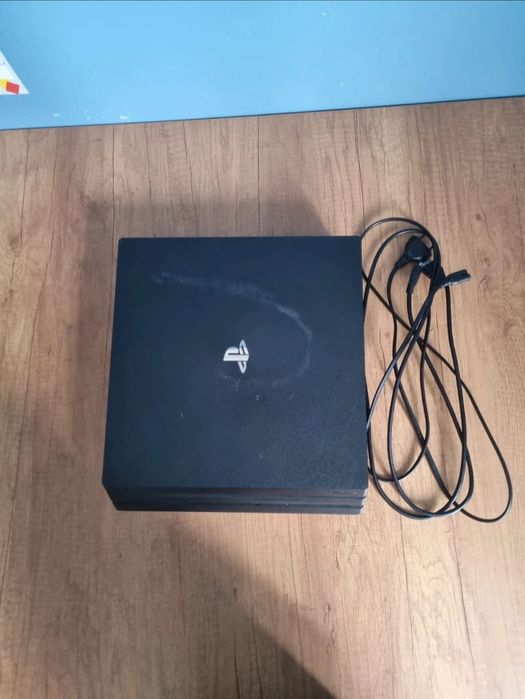 Playstation 4 pro 850 GB