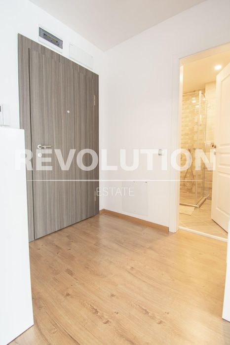 Двустаен апартамент в ж.к. Банишора.